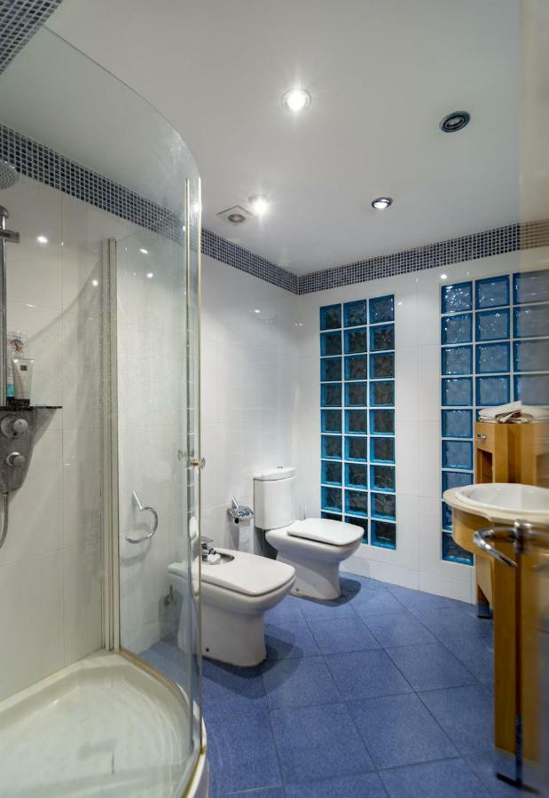Villa Casakhan, Beautiful Luxury Villa, Marbella Kültér fotó